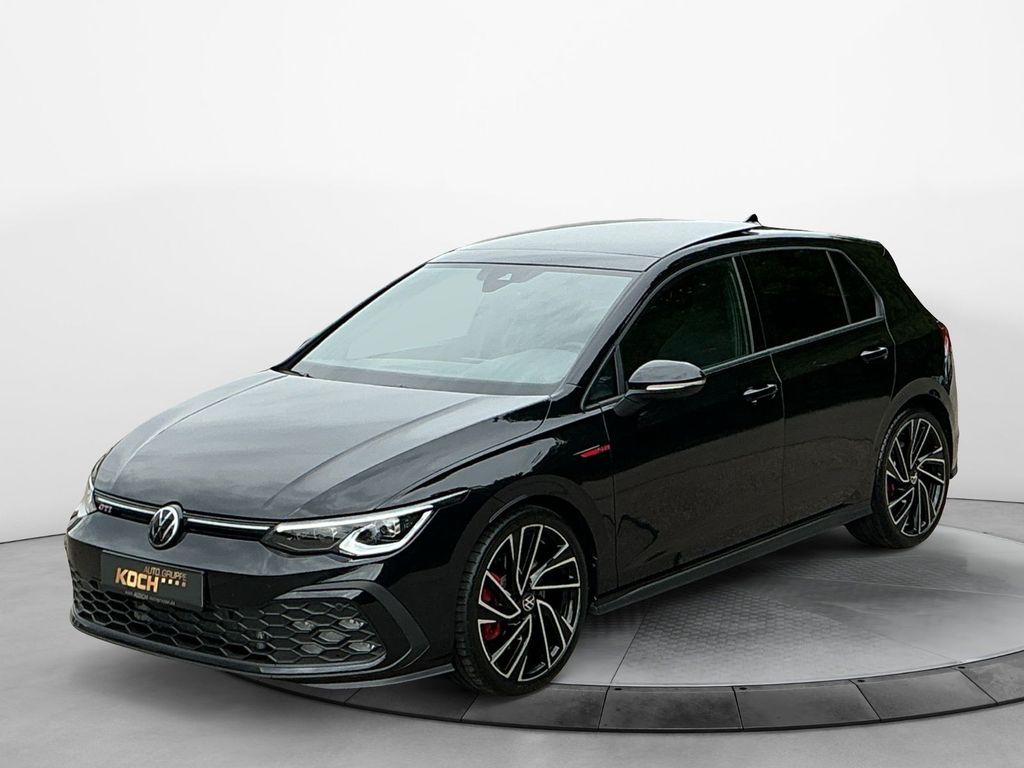 Volkswagen Golf 2023 г. Чёрный, пробег 53450 км