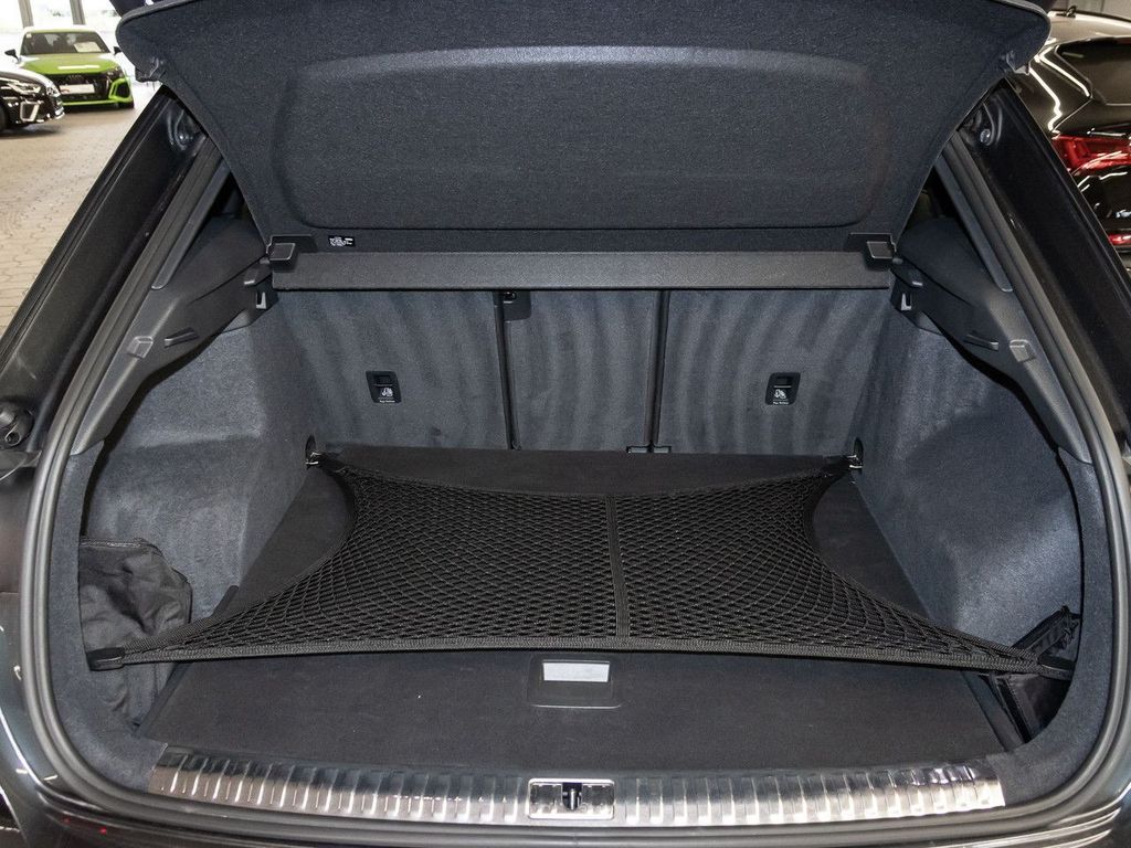 Audi Q3 2023 г. Серый, пробег 47034 км