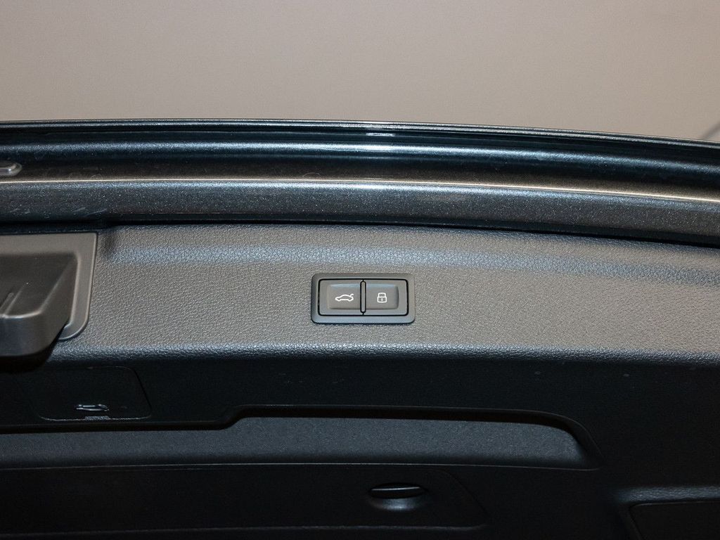 Audi Q3 2023 г. Серый, пробег 47034 км