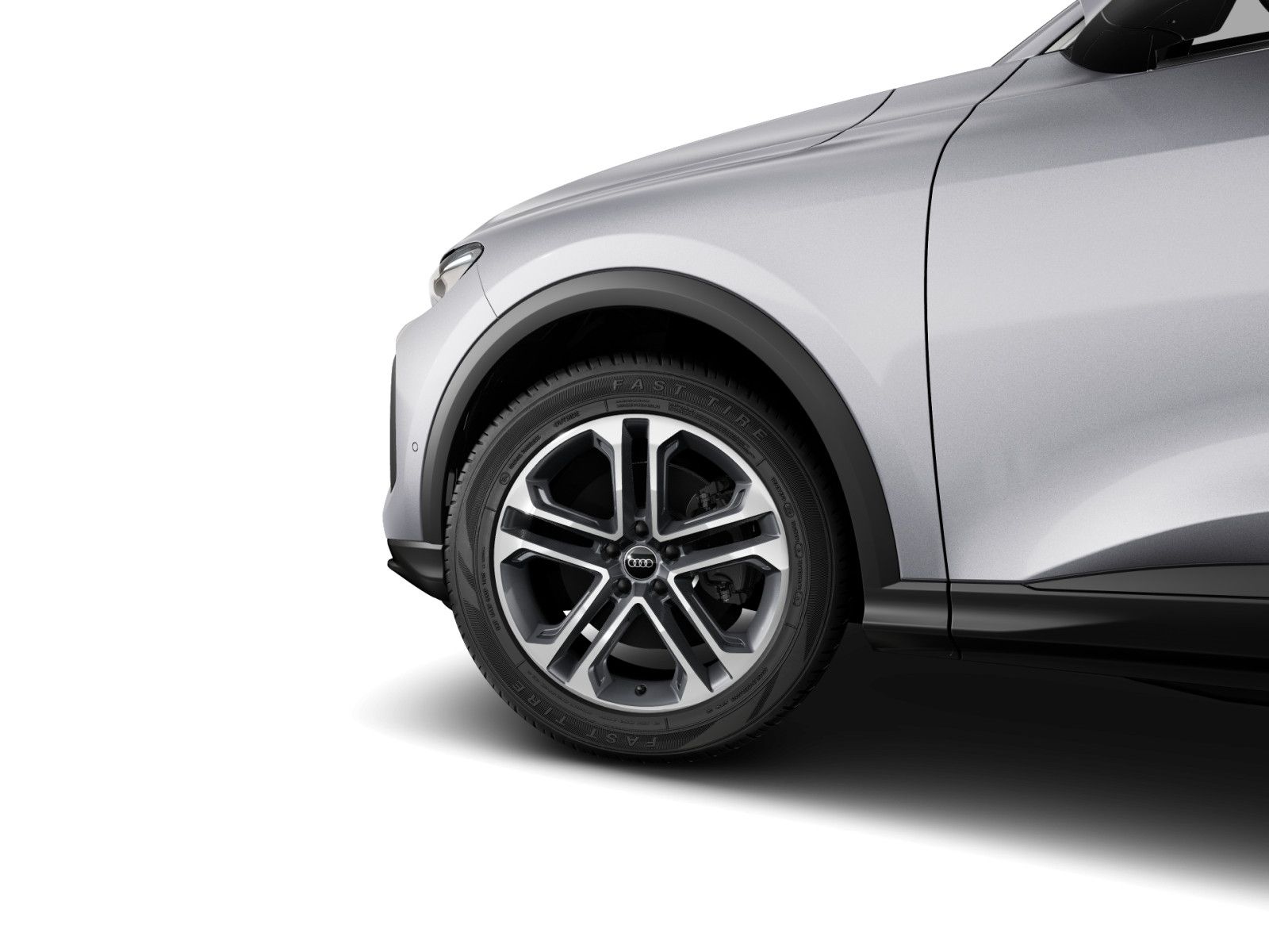Audi Q5 2025 г. Серебристый, пробег 25356 км
