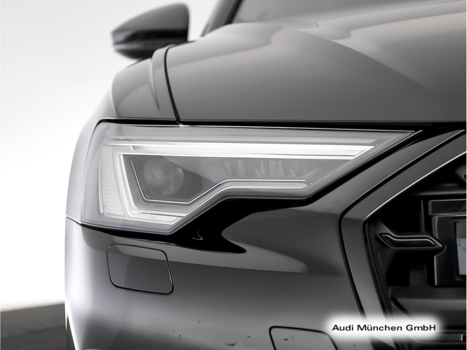 Audi S6 2024 г. Чёрный, пробег 39783 км