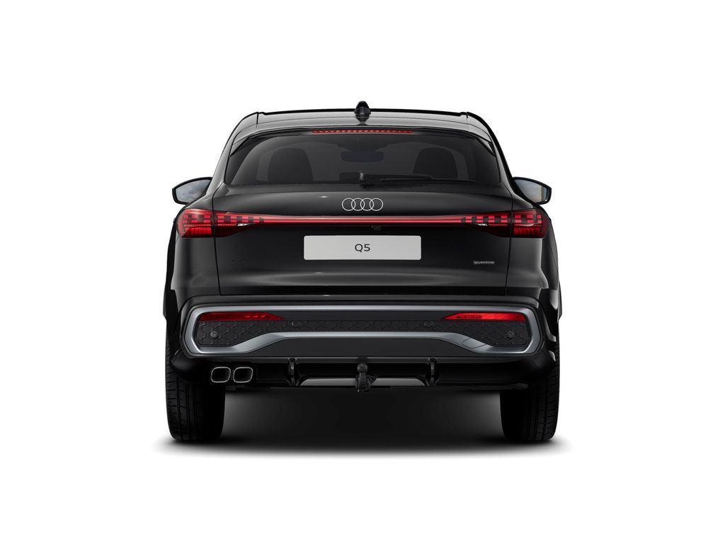 Audi Q5 2026 г. Чёрный, пробег 12608 км