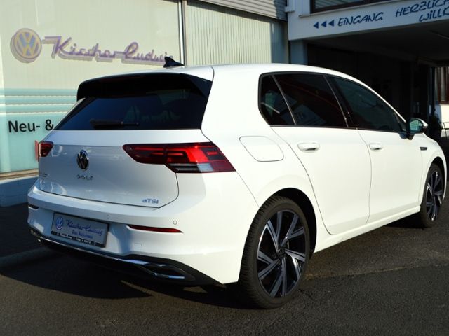 Volkswagen Golf 2024 г. Белый, пробег 22606 км
