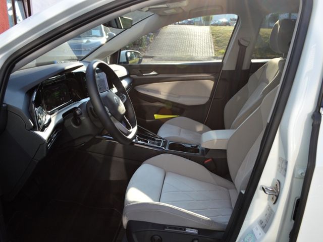 Volkswagen Golf 2024 г. Белый, пробег 22606 км