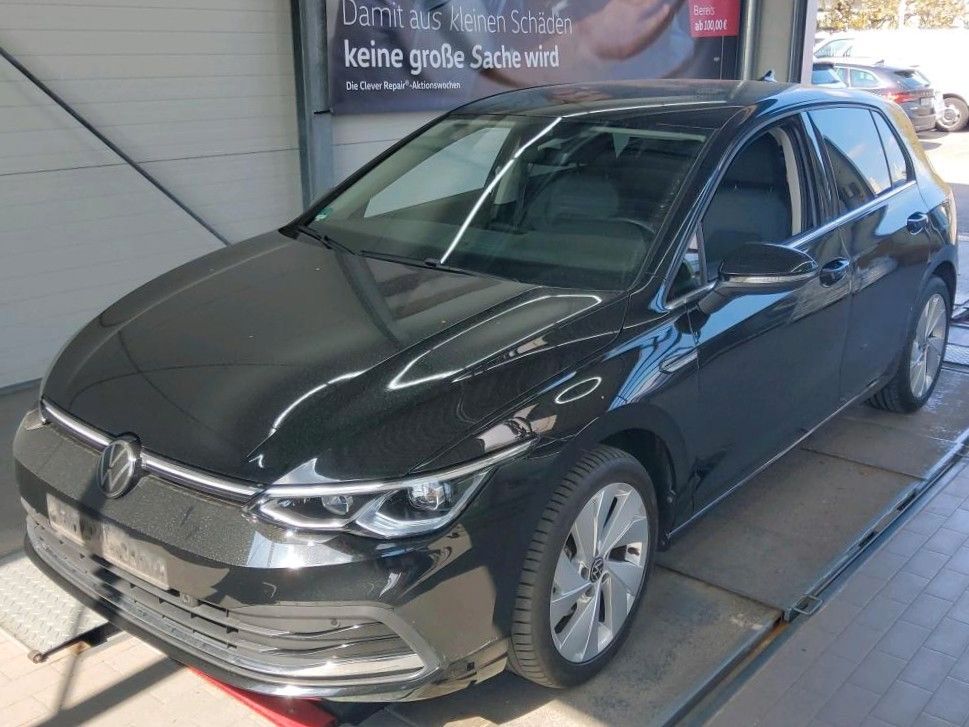 Volkswagen Golf 2024 г. Чёрный, пробег 27390 км