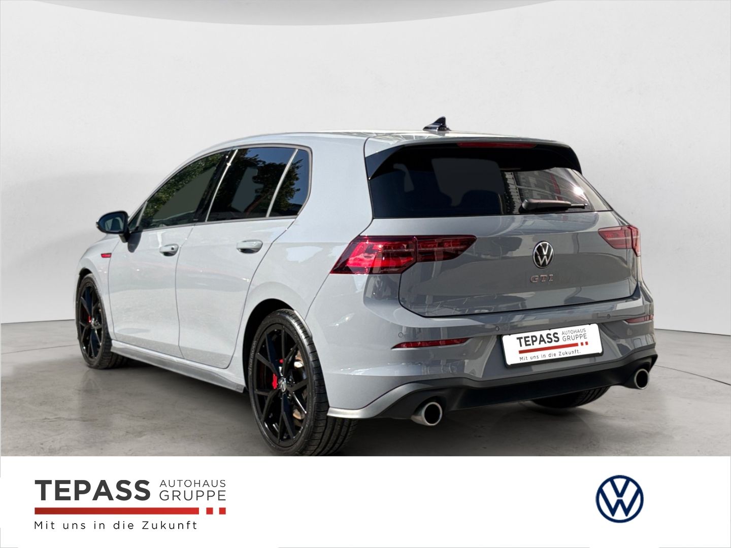 Volkswagen Golf 2023 г. Серый, пробег 22466 км