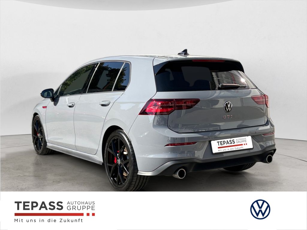 Volkswagen Golf 2023 г. Серый, пробег 22466 км