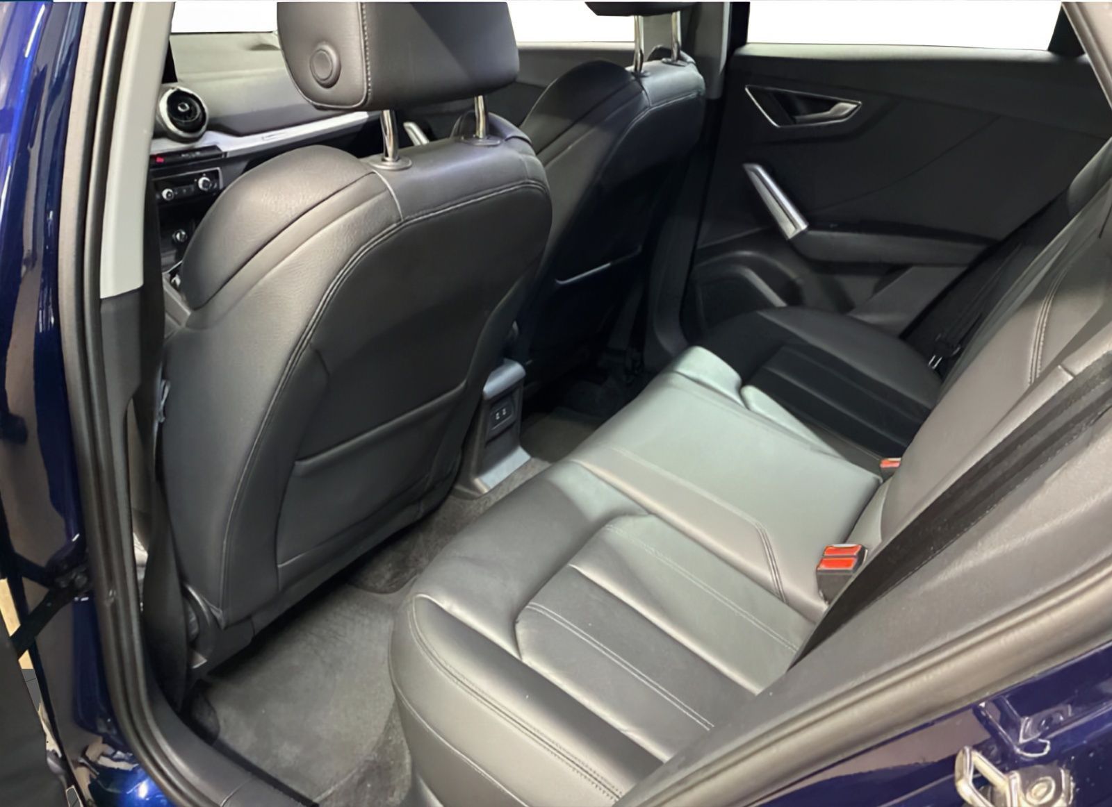 Audi Q2 2023 г. Синий, пробег 57500 км
