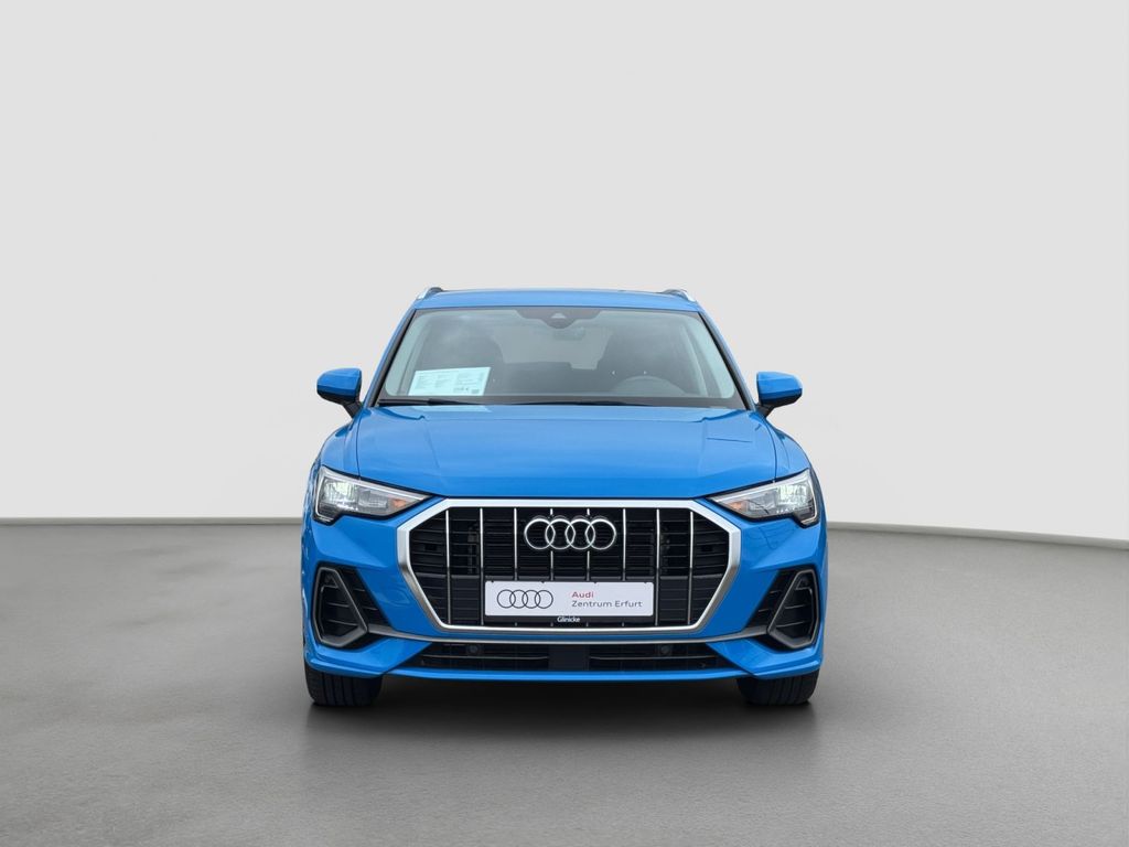 Audi Q3 2023 г. Синий, пробег 46000 км