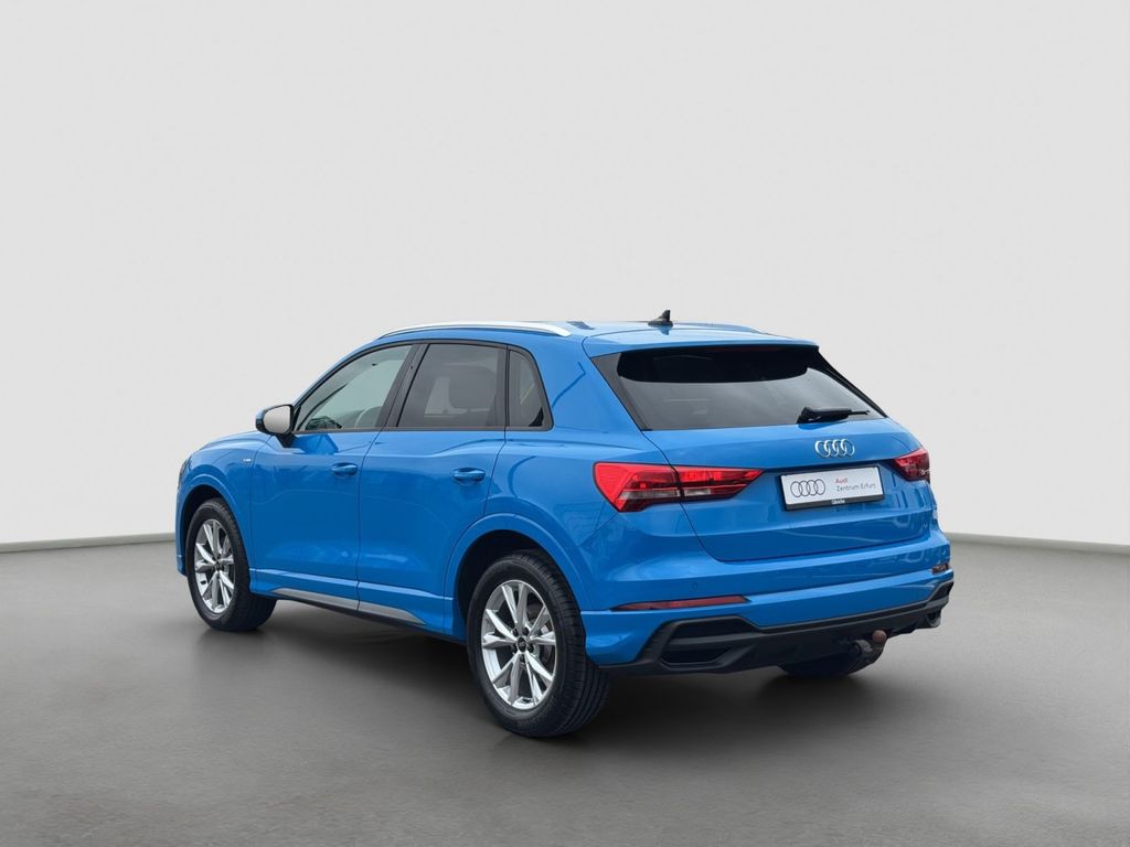 Audi Q3 2023 г. Синий, пробег 46000 км