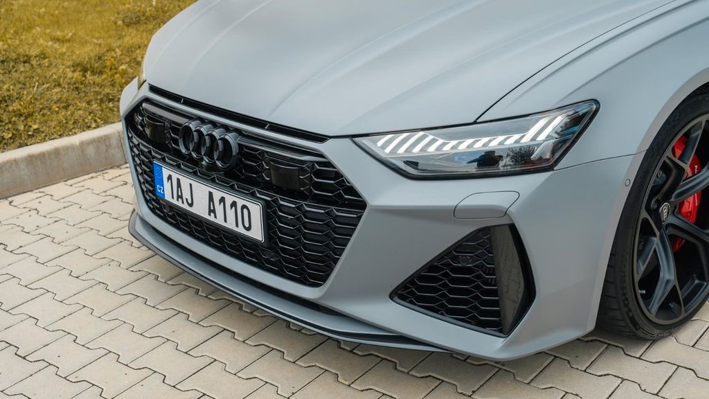 Audi RS6 2025 г. Серый, пробег 45335 км