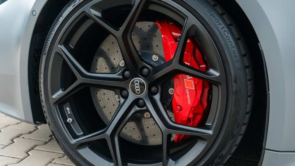 Audi RS6 2025 г. Серый, пробег 45335 км