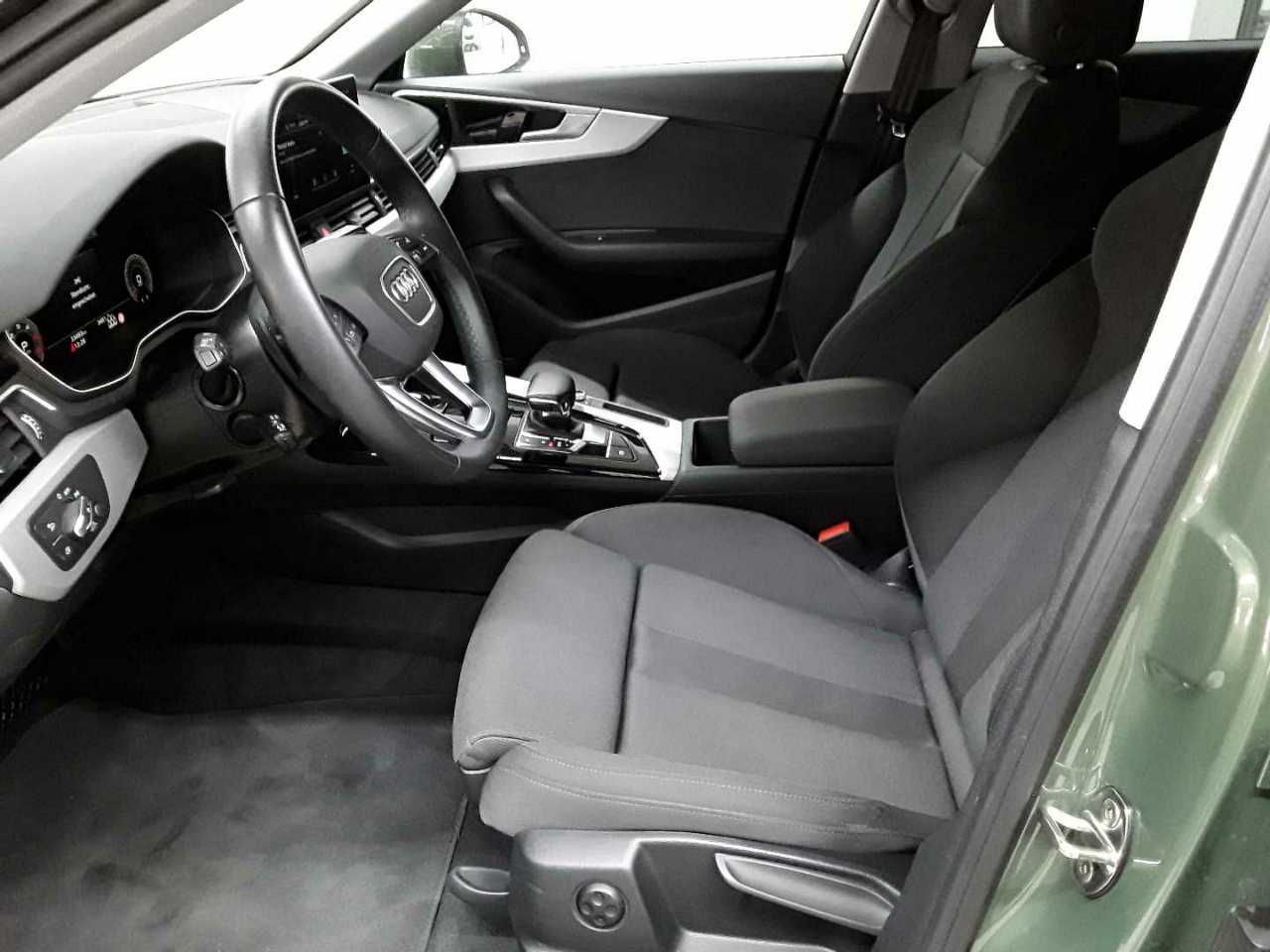 Audi A4 2024 г. Зелёный, пробег 33493 км