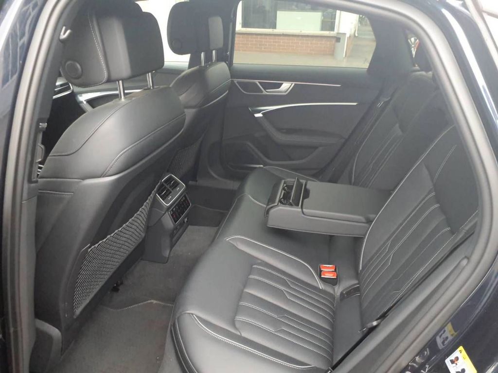 Audi A6 2024 г. Синий, пробег 17300 км