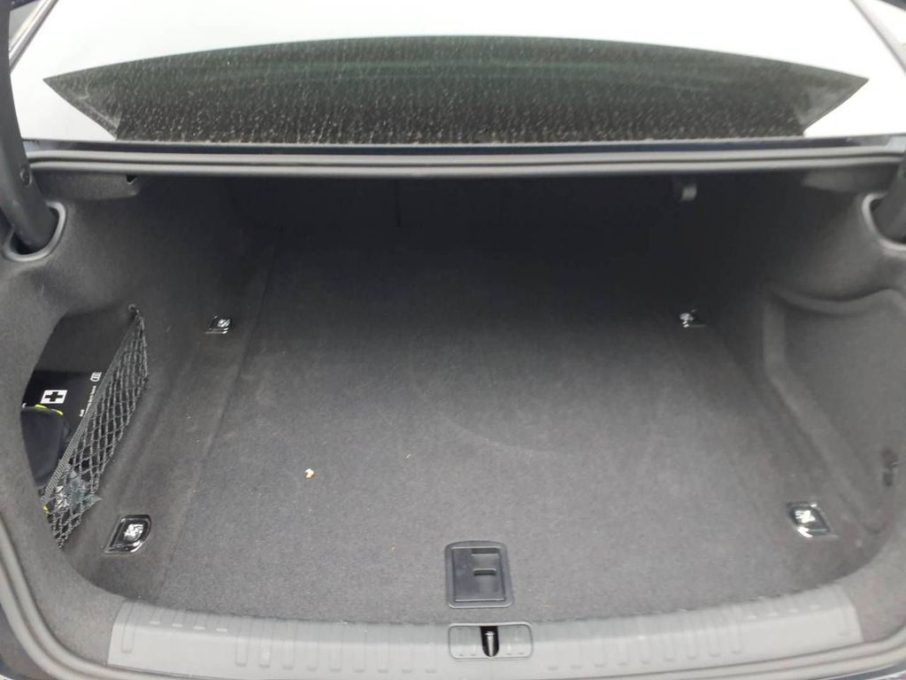 Audi A6 2024 г. Синий, пробег 17300 км