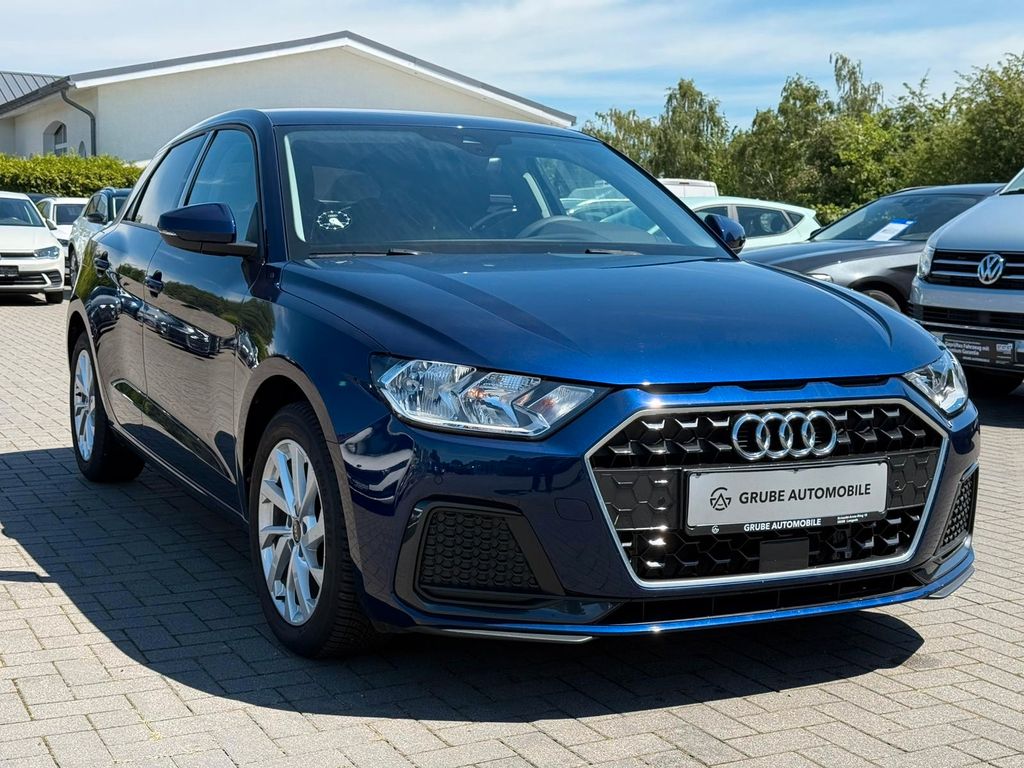 Audi A1 2023 г. Синий, пробег 29988 км