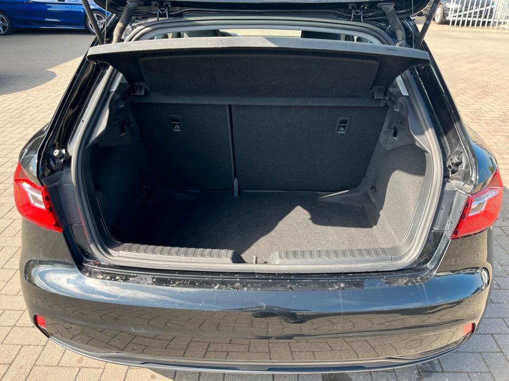 Audi A1 2023 г. Чёрный, пробег 28000 км
