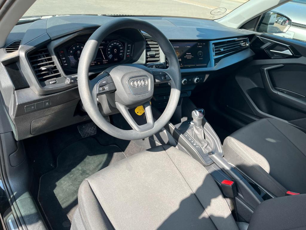 Audi A1 2023 г. Чёрный, пробег 28000 км