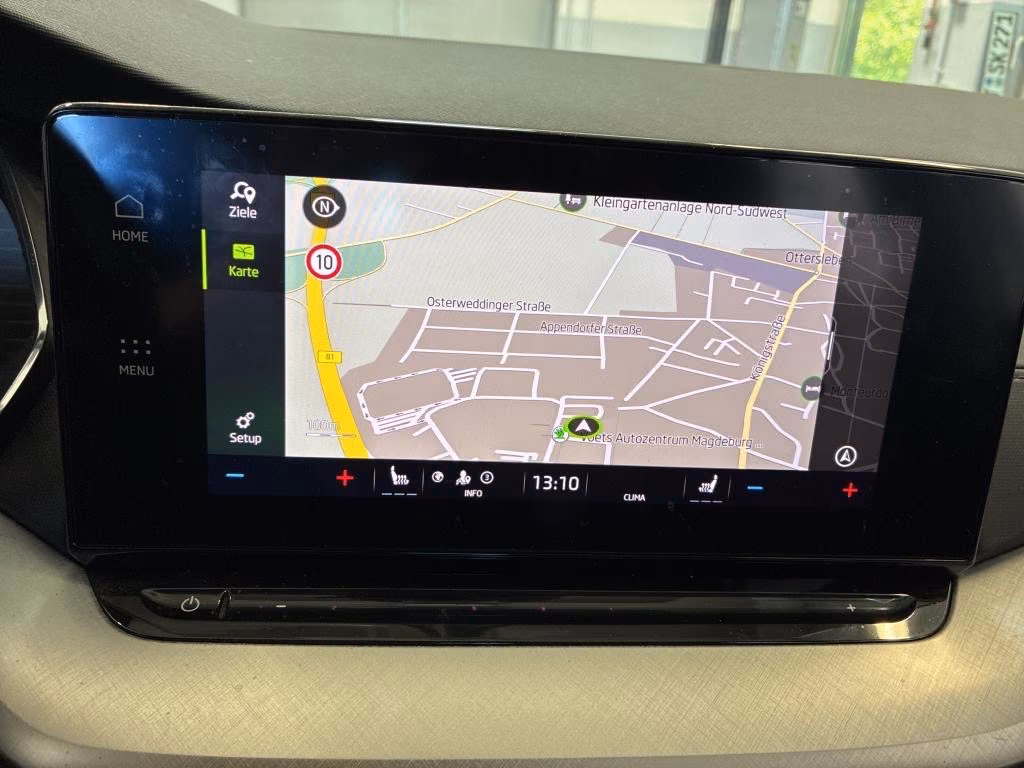 Skoda Octavia 2023 г. Серебристый, пробег 57000 км