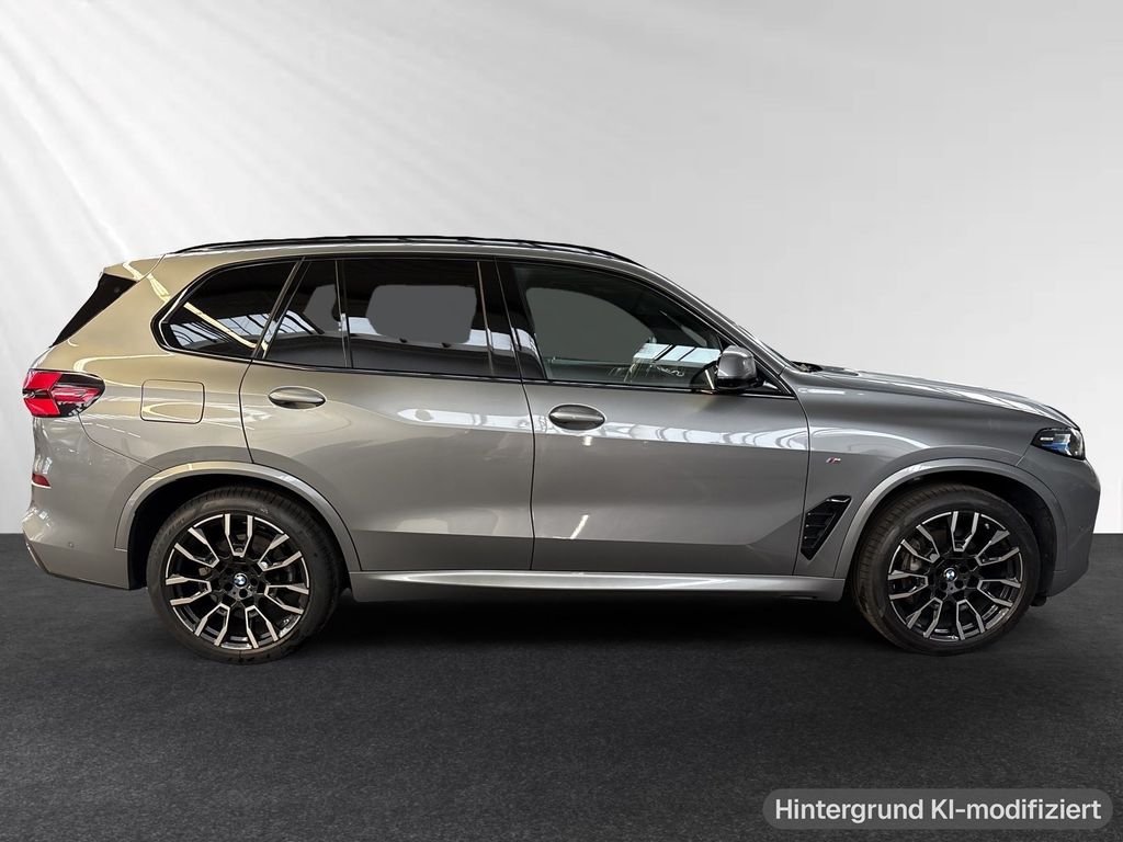 BMW X5 2025 г. Серый, пробег 22850 км