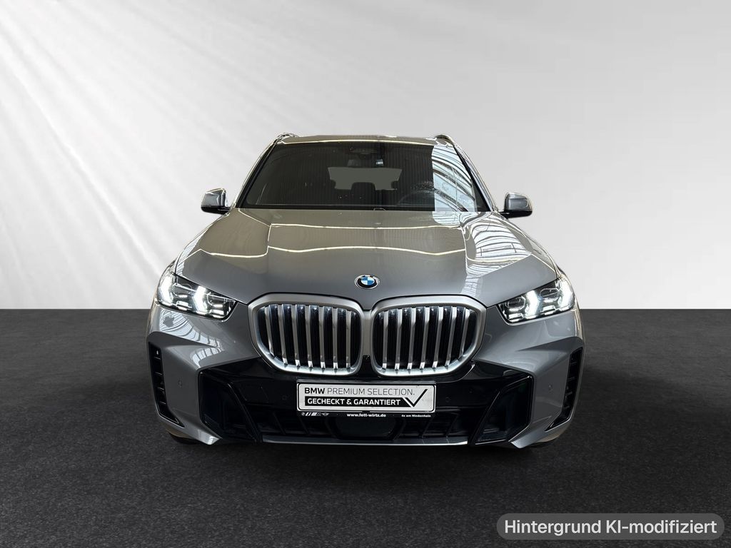 BMW X5 2025 г. Серый, пробег 22850 км