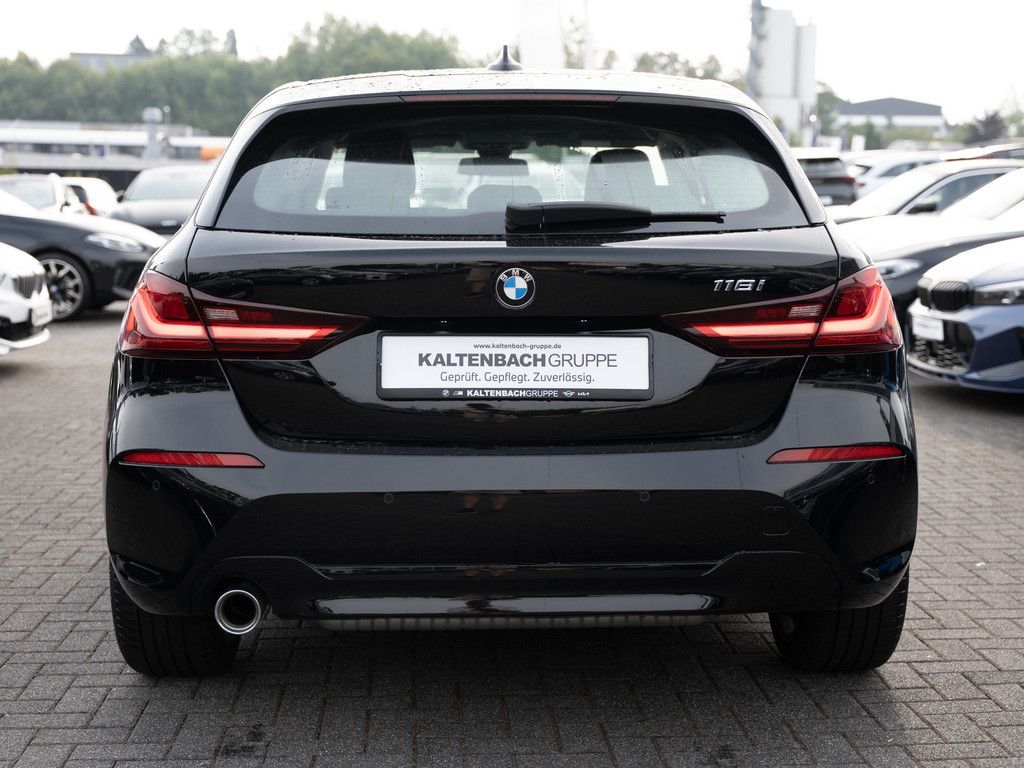 BMW 118 2023 г. Чёрный, пробег 35254 км