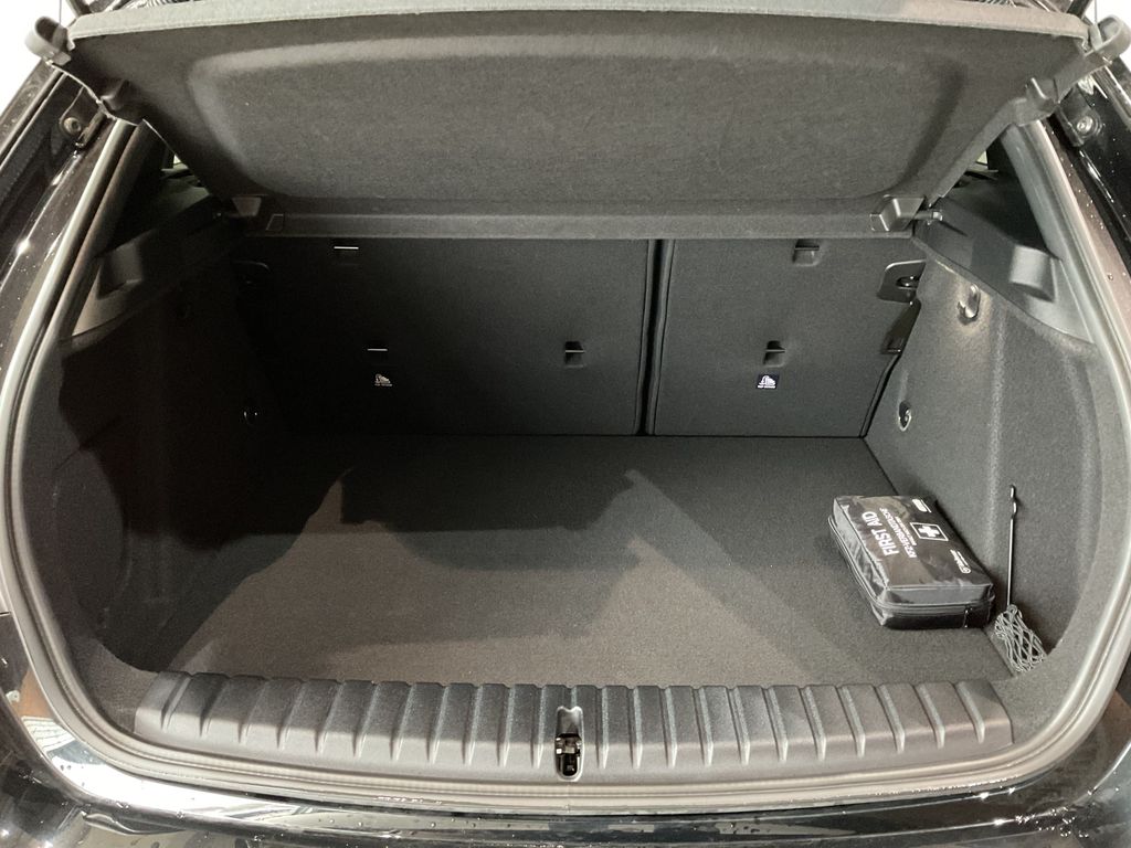 BMW 120 2022 г. Чёрный, пробег 43300 км