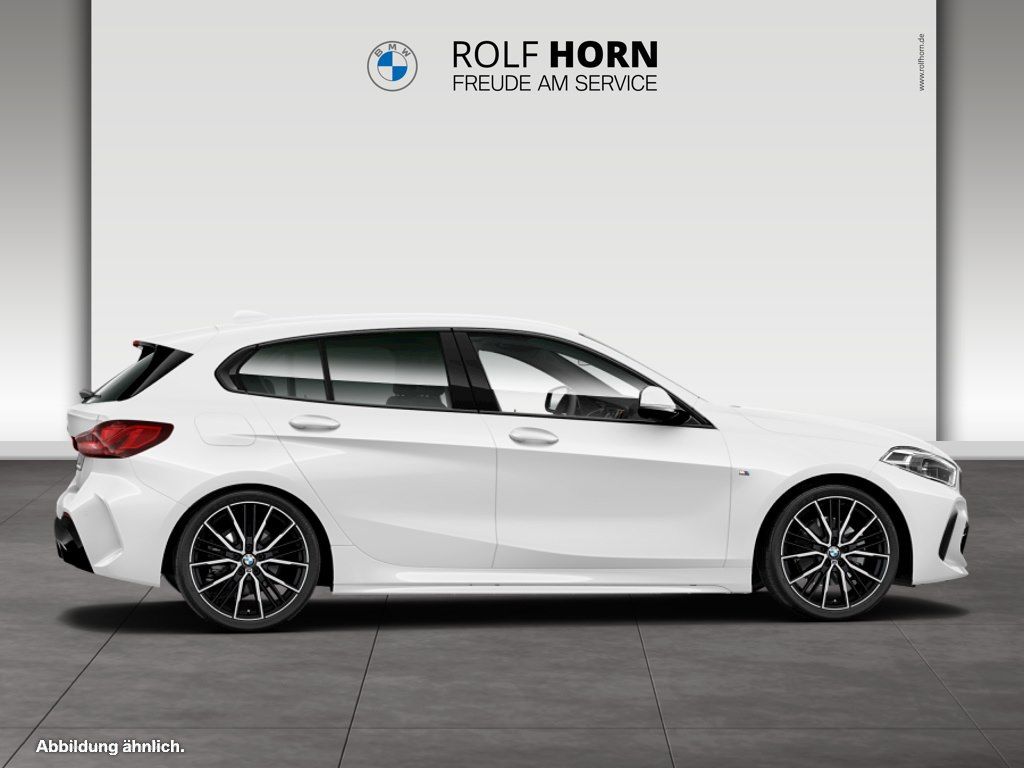 BMW 118 2022 г. Белый, пробег 56104 км