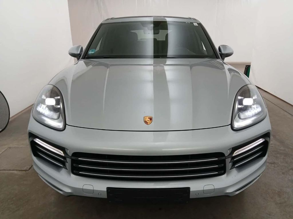 Porsche Cayenne 2023 г. Серебристый, пробег 47771 км