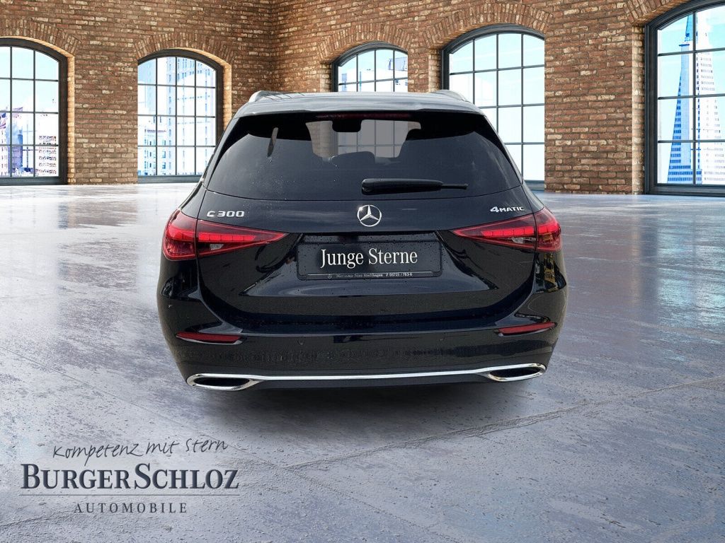 Mercedes-Benz C 300 2023 г. Чёрный, пробег 3676 км