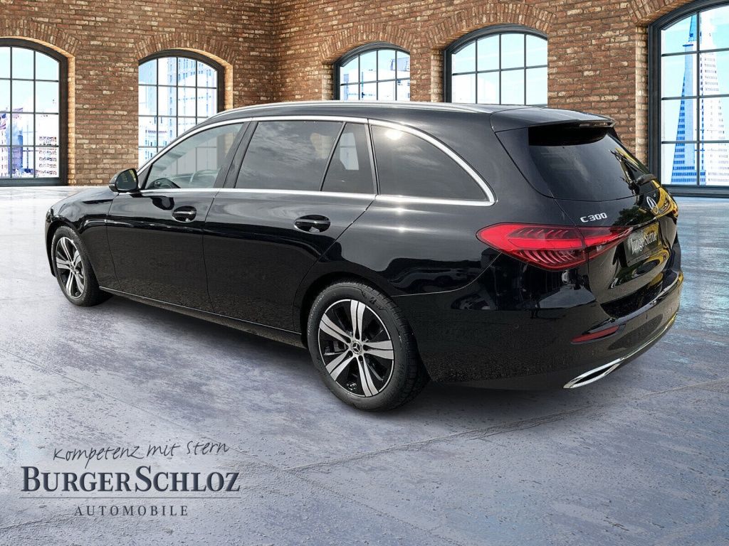 Mercedes-Benz C 300 2023 г. Чёрный, пробег 3676 км