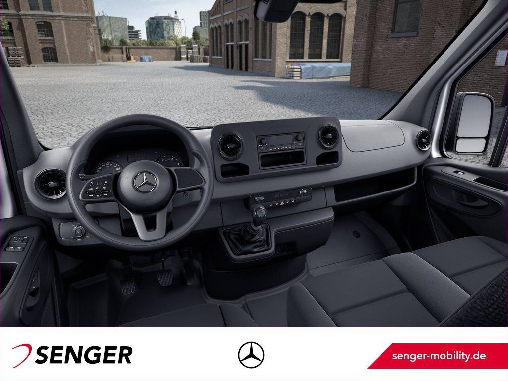 Mercedes-Benz SPRINTER 2023 г. Белый, пробег 7440 км