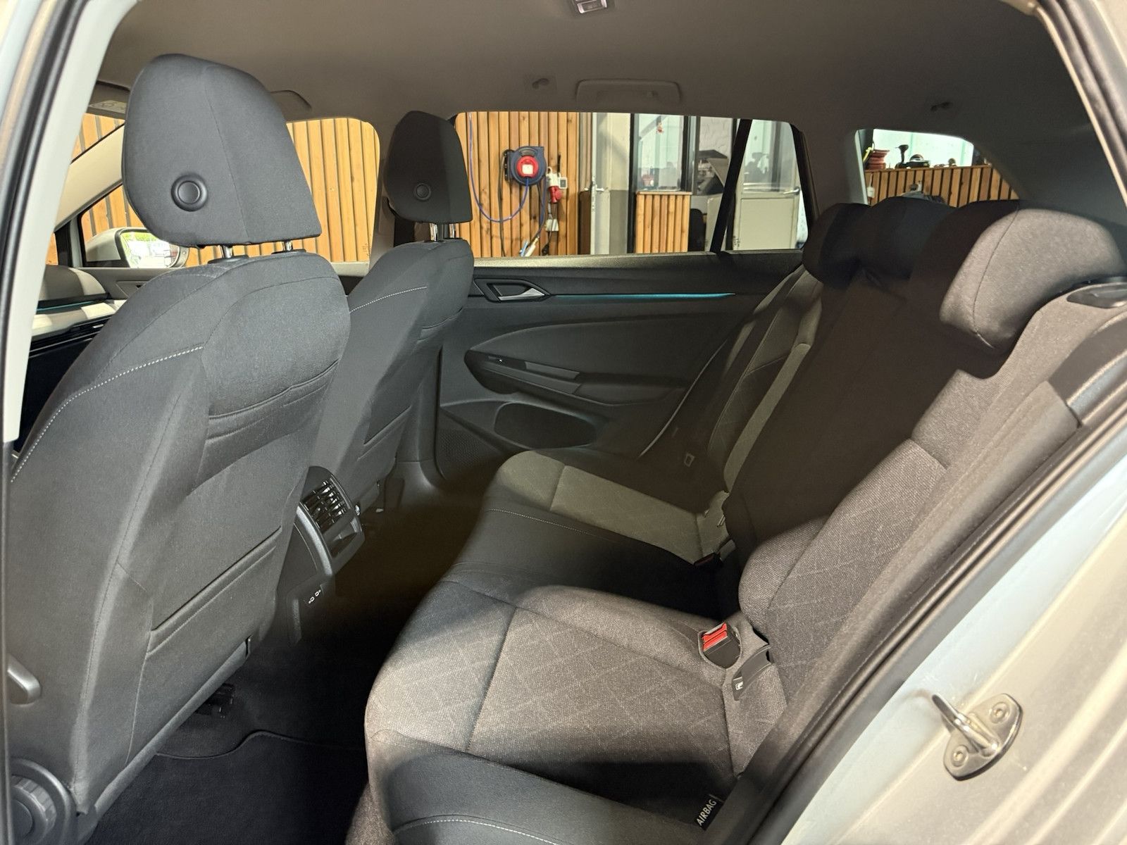 Volkswagen Golf 2024 г. Серебристый, пробег 53142 км