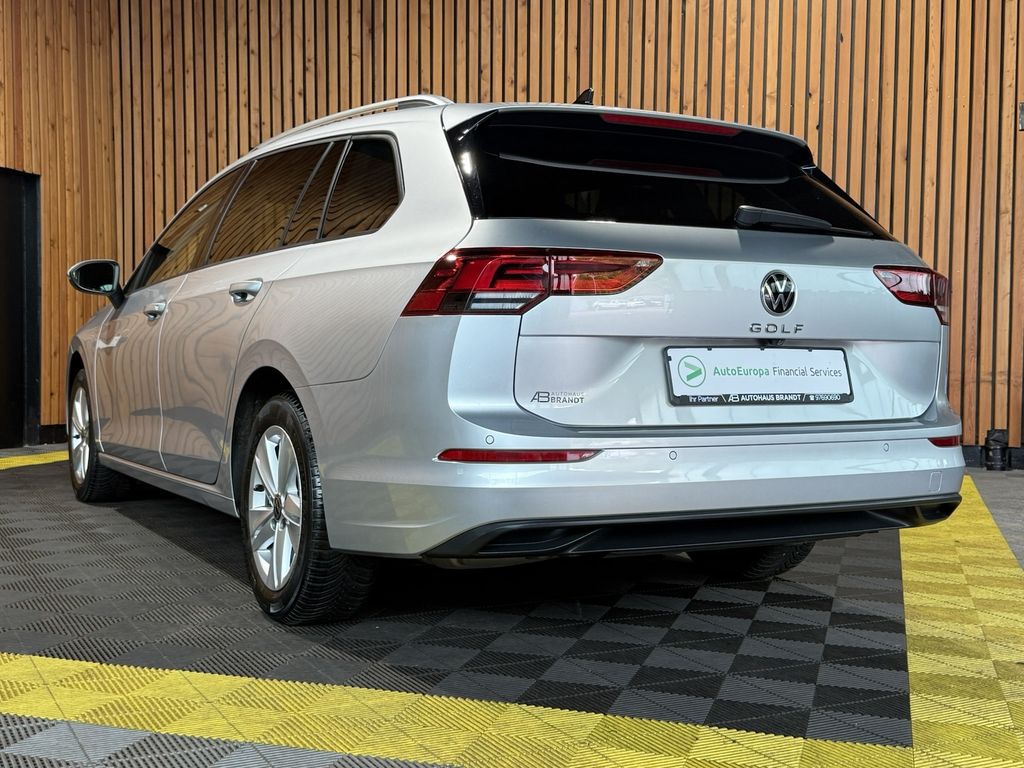 Volkswagen Golf 2024 г. Серебристый, пробег 53142 км