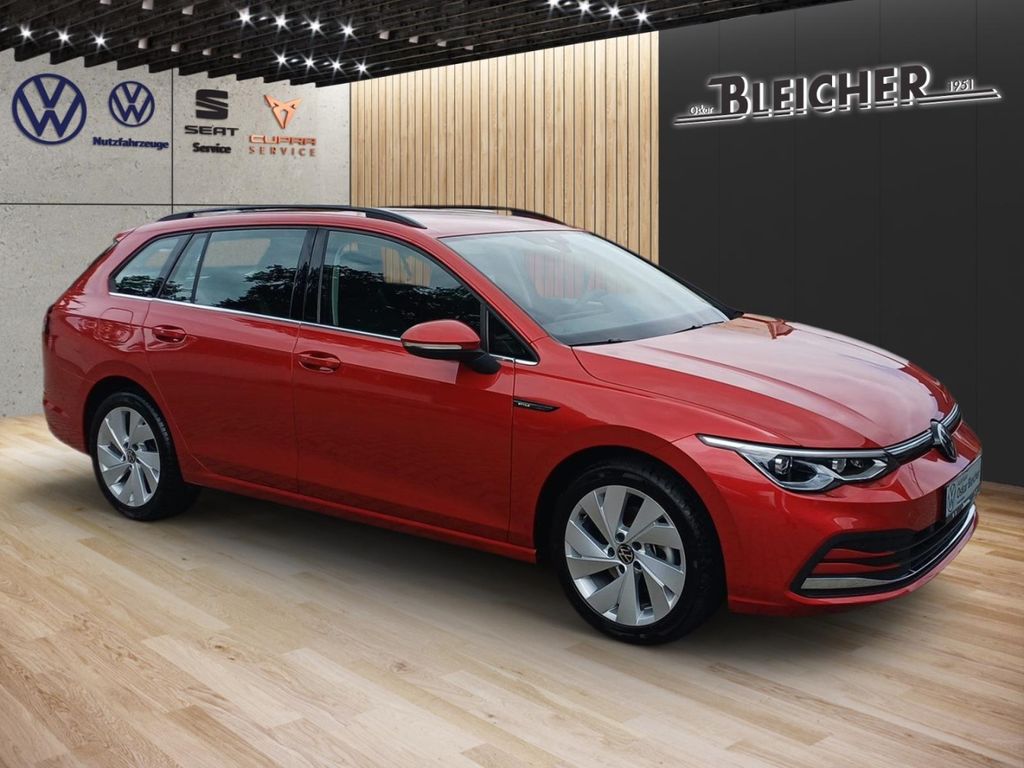 Volkswagen Golf 2023 г. Красный, пробег 53590 км