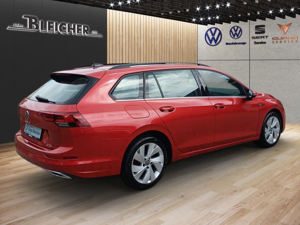 Volkswagen Golf 2023 г. Красный, пробег 53590 км