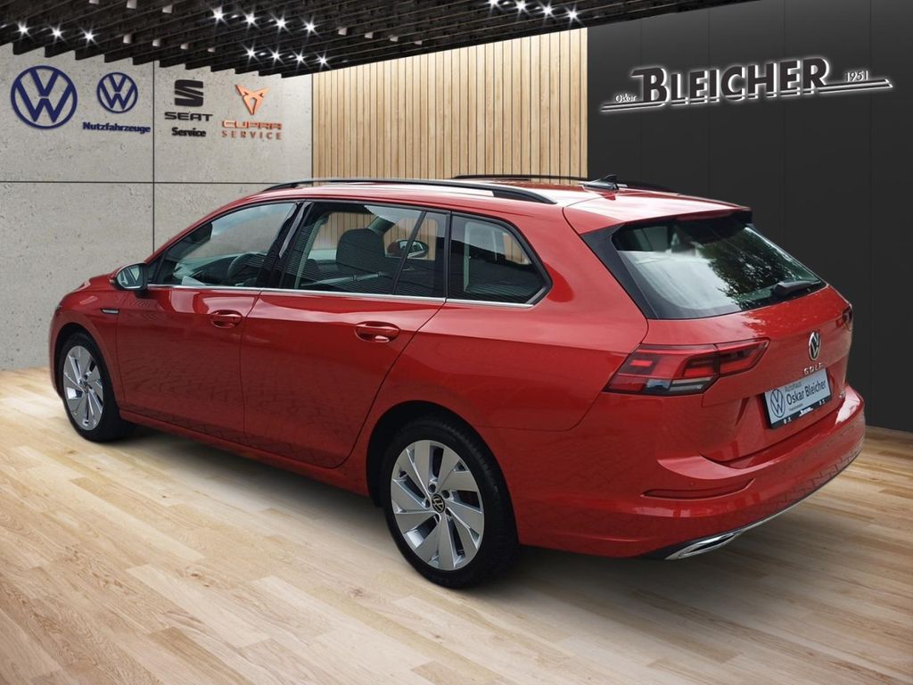 Volkswagen Golf 2023 г. Красный, пробег 53590 км