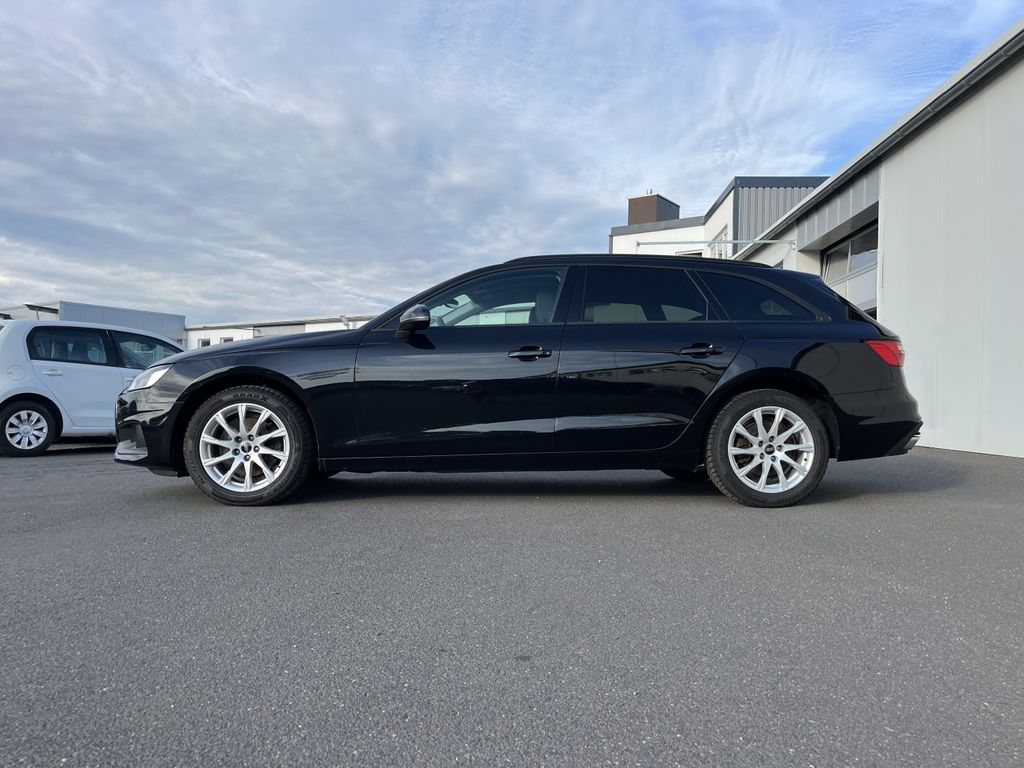 Audi A4 2022 г. Чёрный, пробег 49380 км