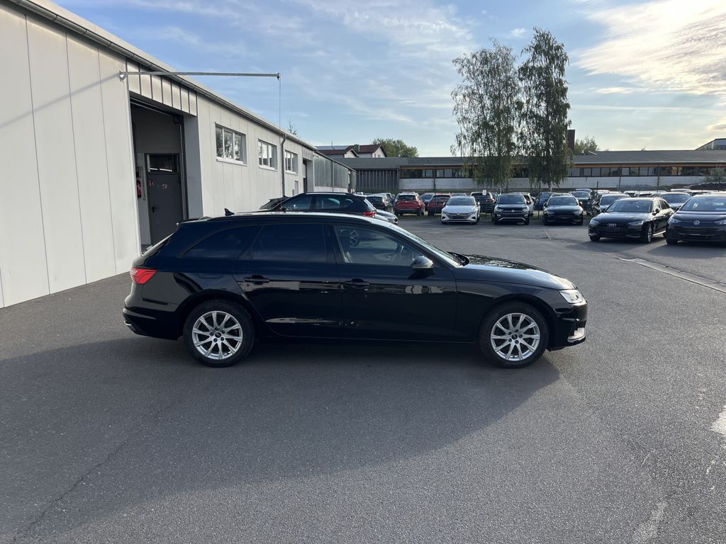 Audi A4 2022 г. Чёрный, пробег 49380 км
