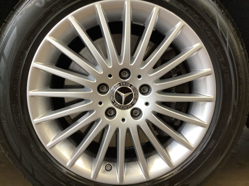 Mercedes-Benz V 220 2025 г. Белый, пробег 17883 км