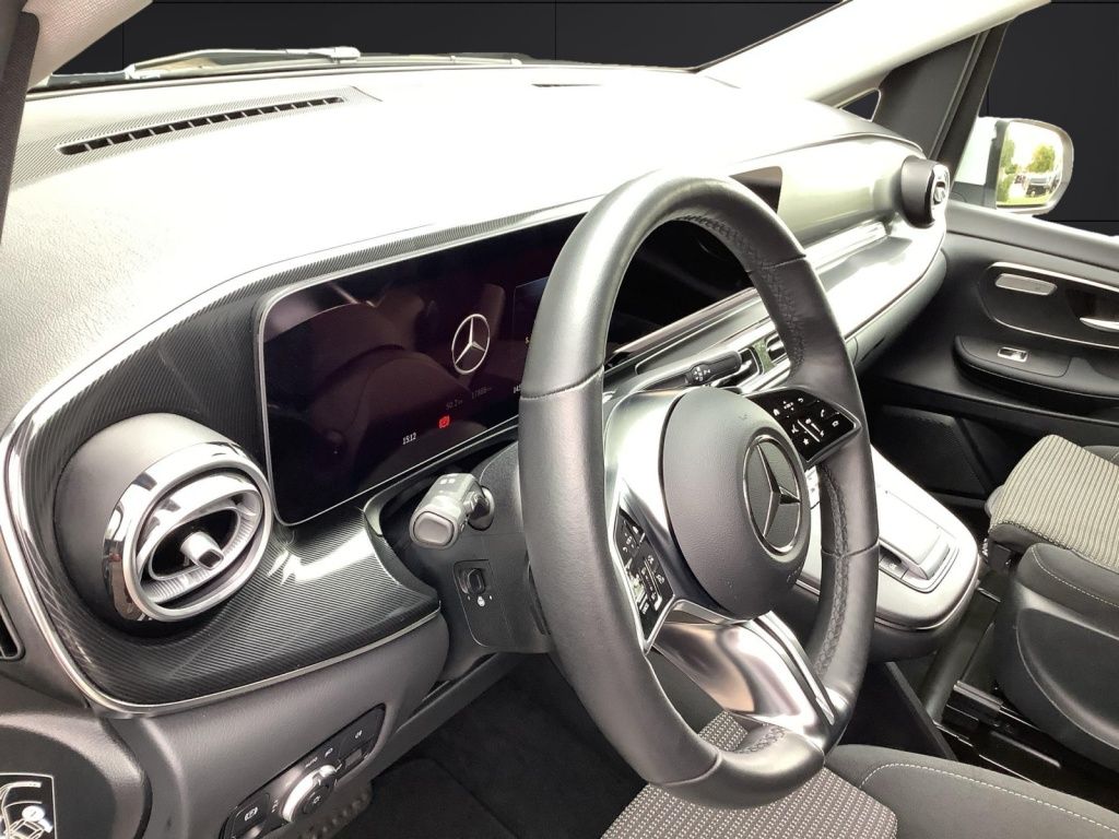 Mercedes-Benz V 220 2025 г. Белый, пробег 17883 км