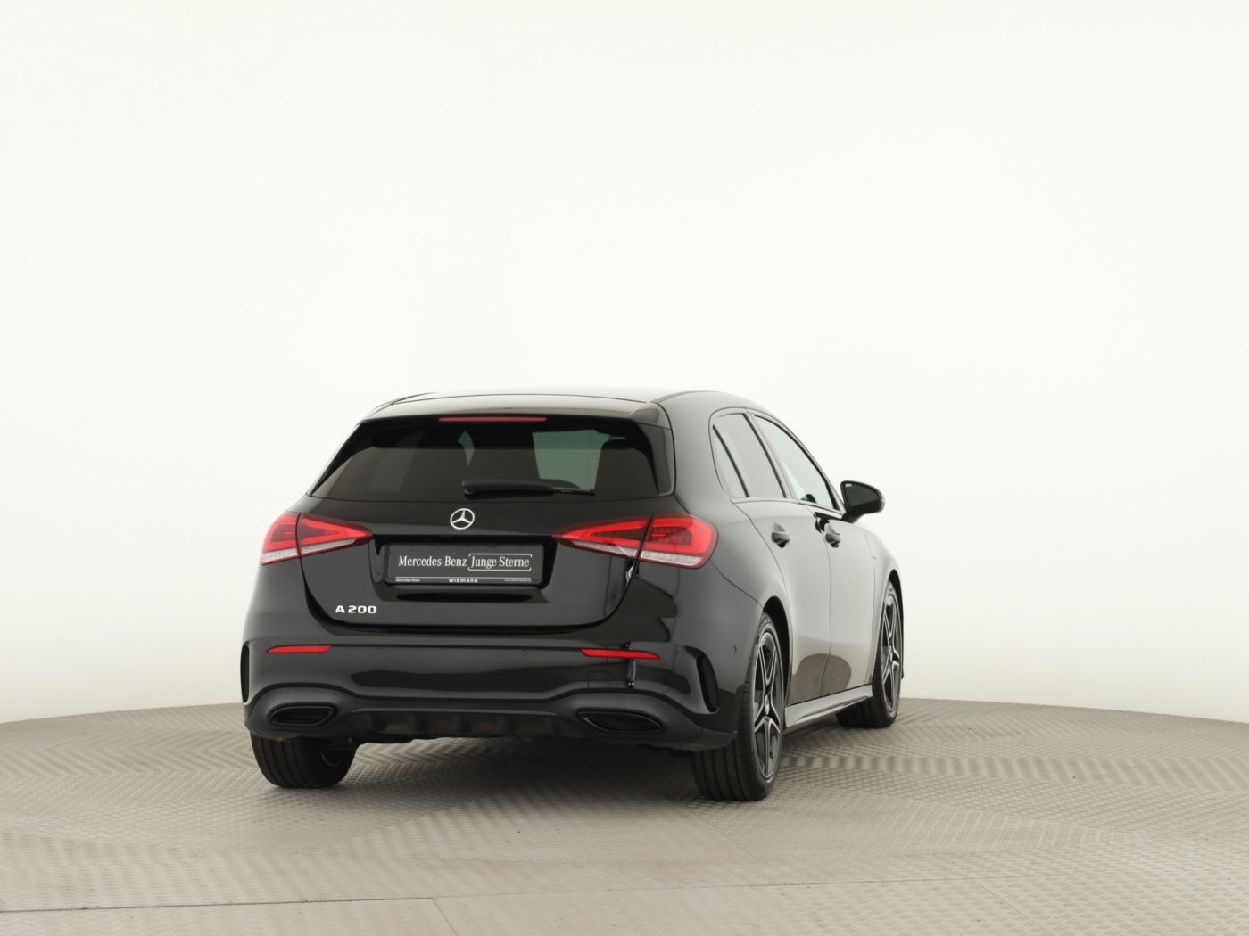 Mercedes-Benz A 200 2021 г. Чёрный, пробег 49436 км