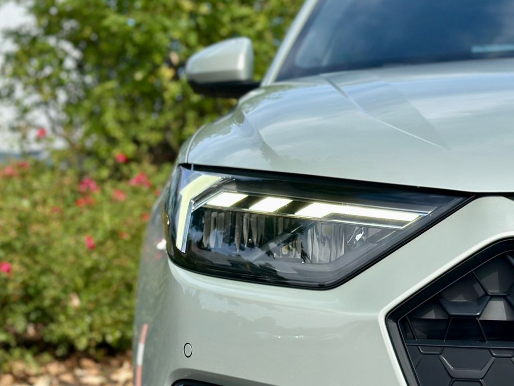 Audi A1 2024 г. Серебристый, пробег 31490 км