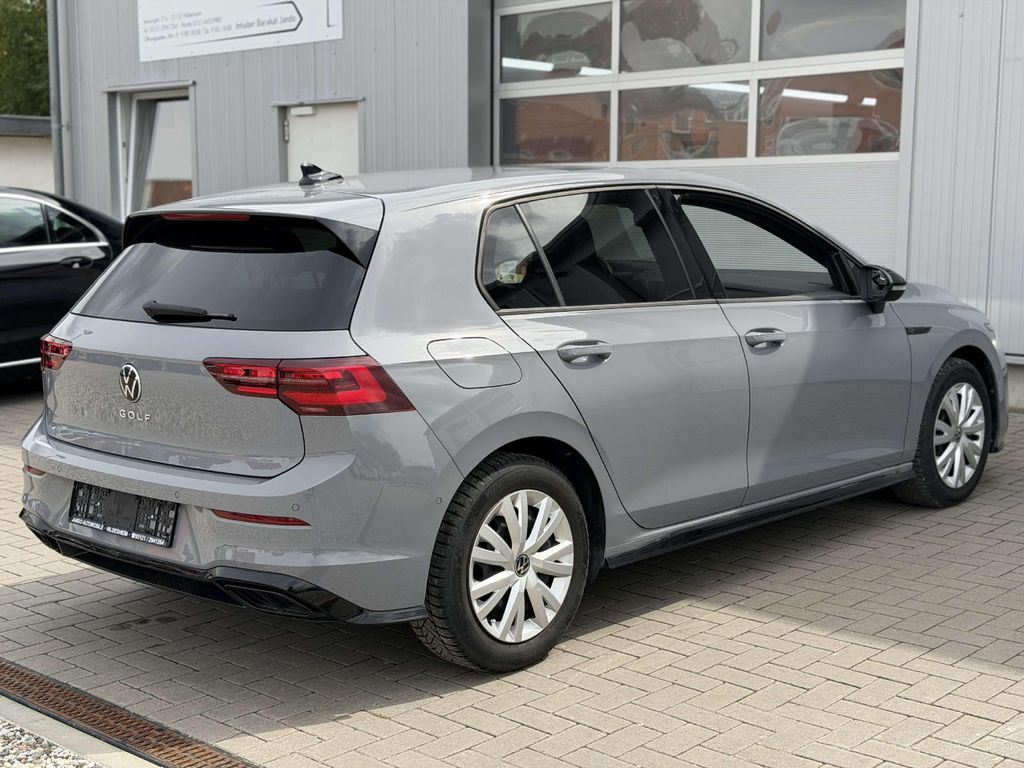 Volkswagen Golf 2024 г. Серый, пробег 50961 км