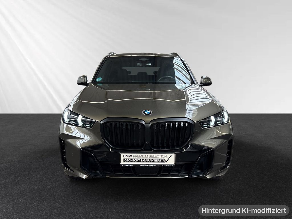 BMW X5 2025 г. Зелёный, пробег 13900 км