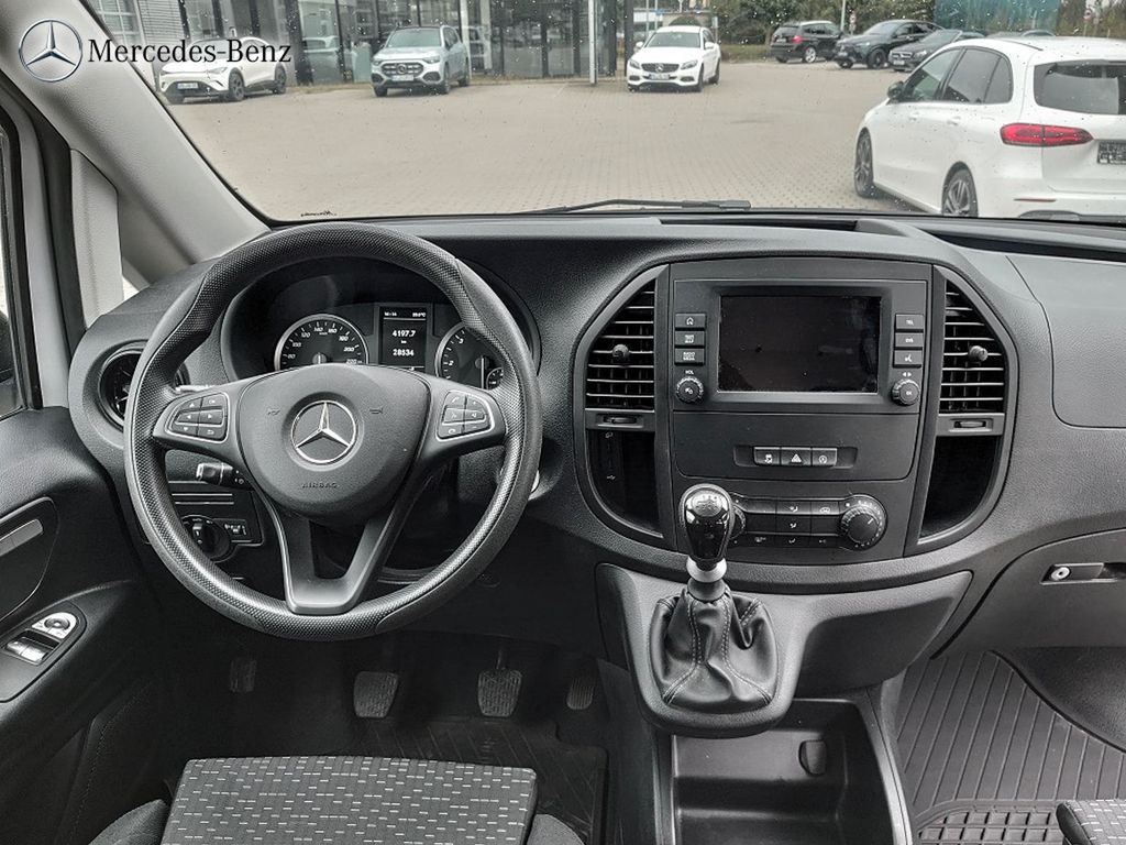 Mercedes-Benz Vito 2024 г. Белый, пробег 28534 км