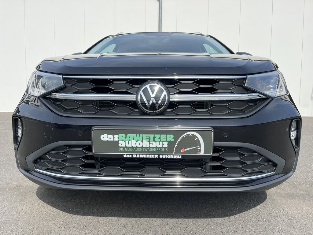 Volkswagen Taigo 2023 г. Чёрный, пробег 27662 км