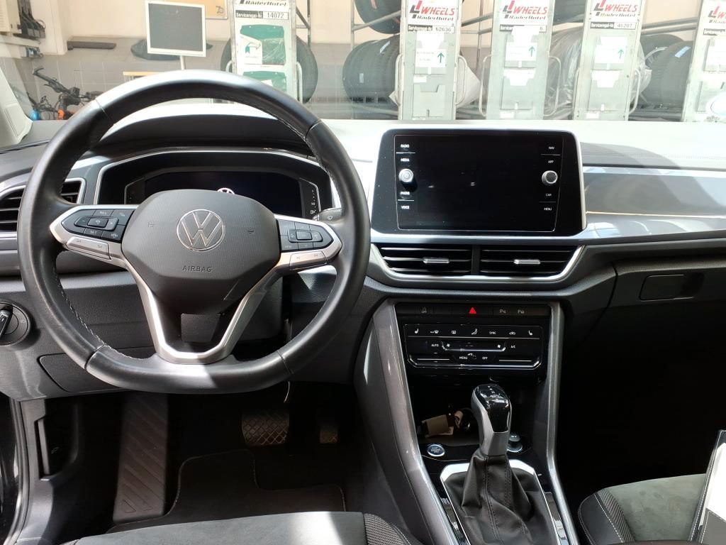 Volkswagen T-Roc 2023 г. Чёрный, пробег 39352 км