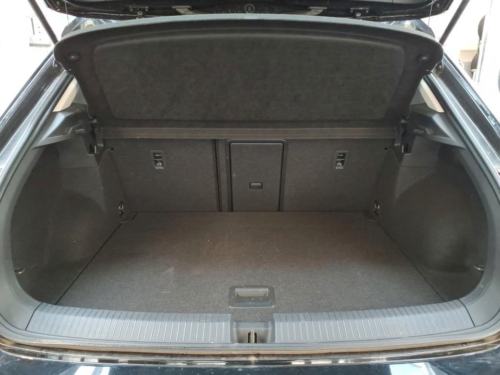 Volkswagen T-Roc 2023 г. Чёрный, пробег 39352 км