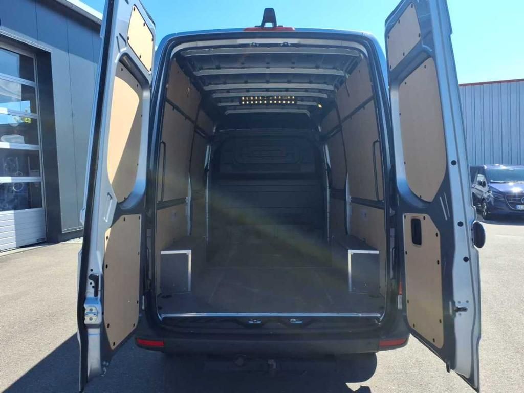 Mercedes-Benz SPRINTER 2025 г. Серебристый, пробег 6473 км